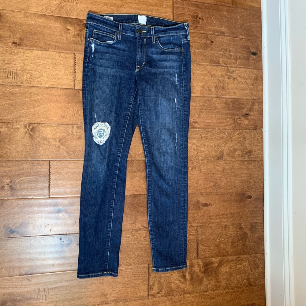 Rich & Skinny Distressed Jeans knee patch 27